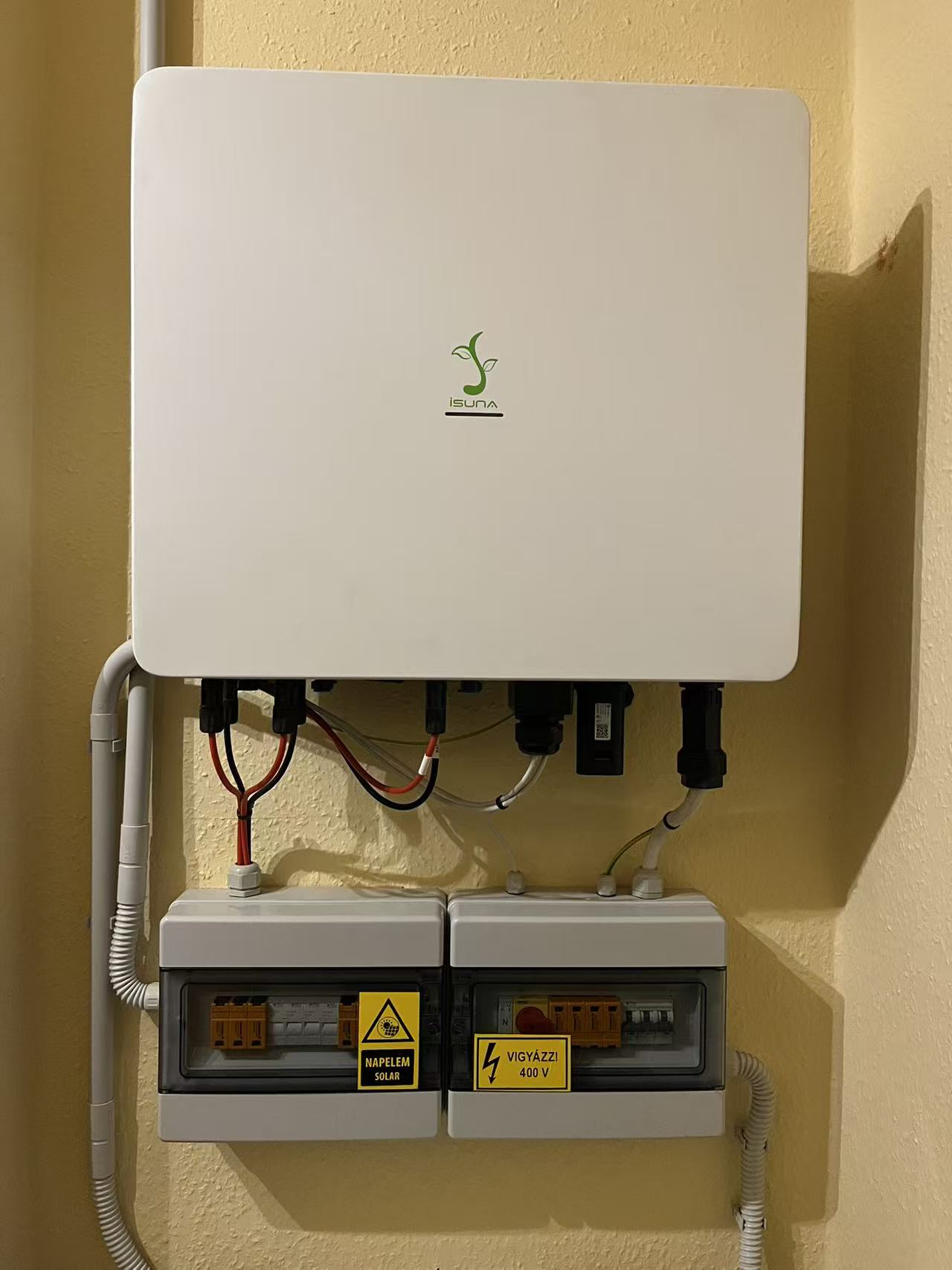 3 phase HV hybrid inverter 20kW Hungary.jpg